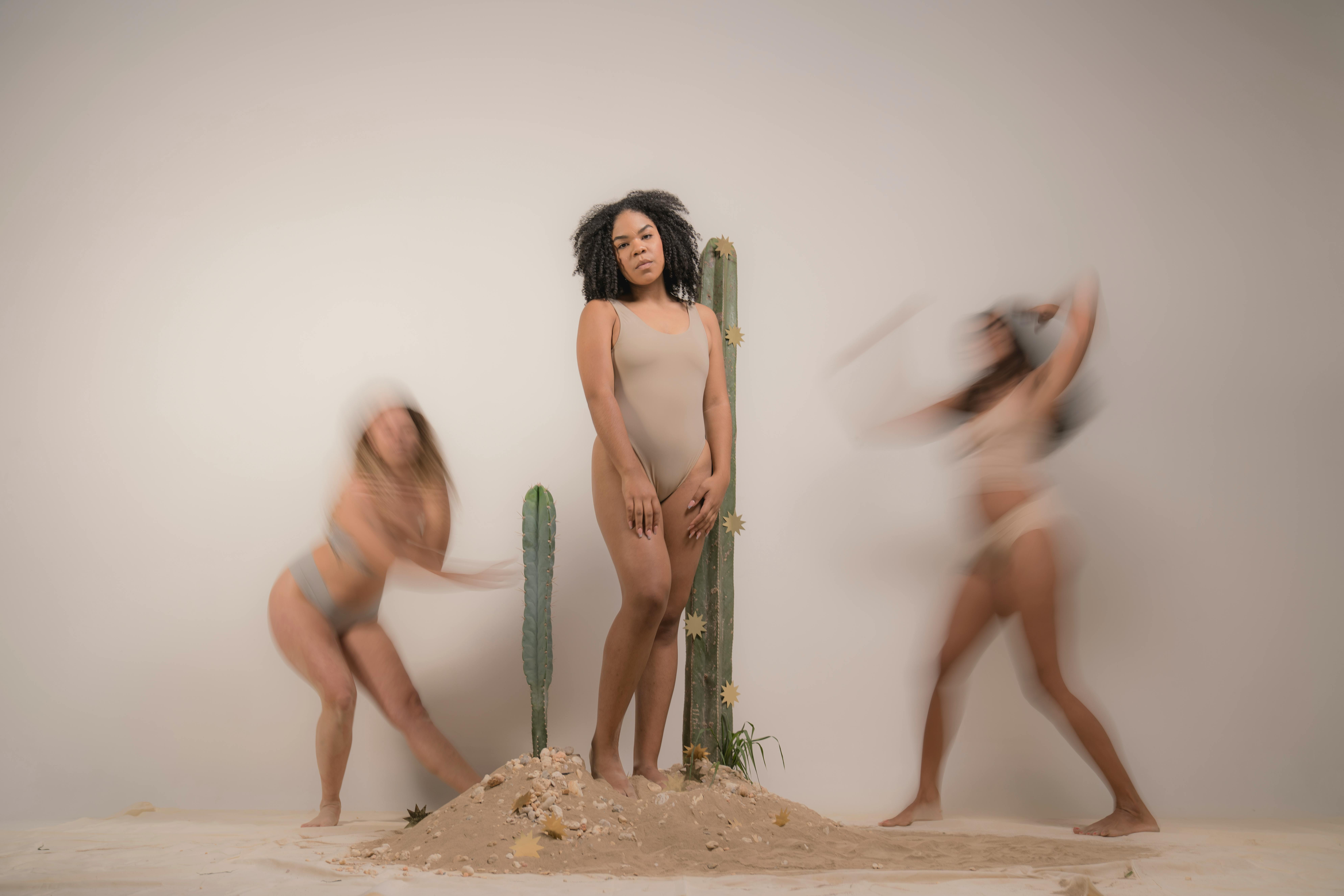 衣柜与穿搭搭配的日常场景，用于展示版型体验